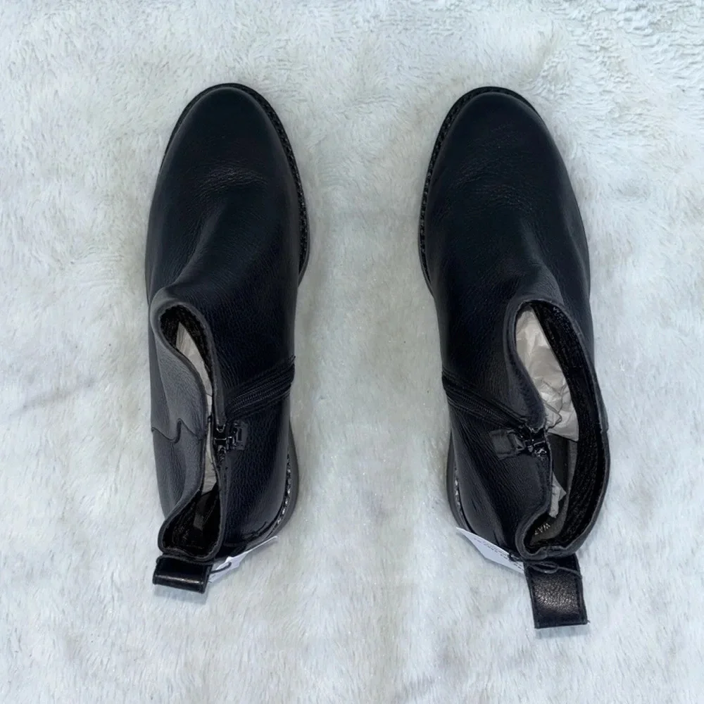 NWOT COLE HAAN River Chelsea Waterproof Leather Bootie/Side Zip Size 5.5
